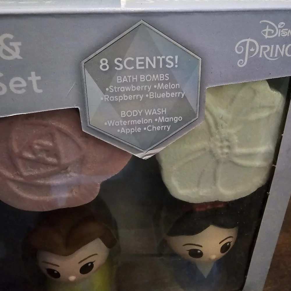 Disney | Princess Bath Bomb & Body Wash Set